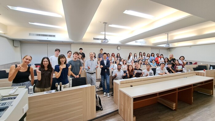 《115-1_GHRM501_IB506_Organization Theory and Management》 Professor Matthew Liu on leadership and decision-making at critical moments圖片